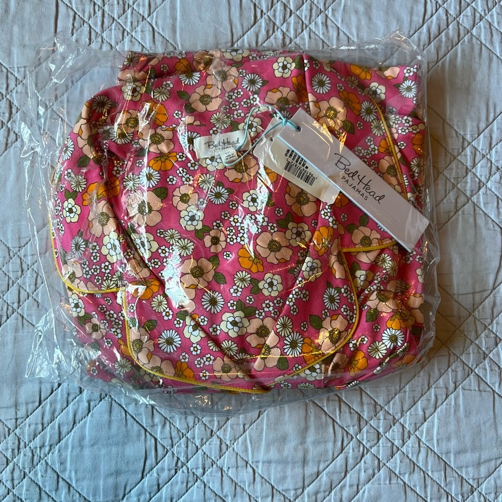 BEDHEAD RETRO FLORAL Short Sleeve Classic Shorty PJ Set, Medium (NWT) - Picture 6 of 15